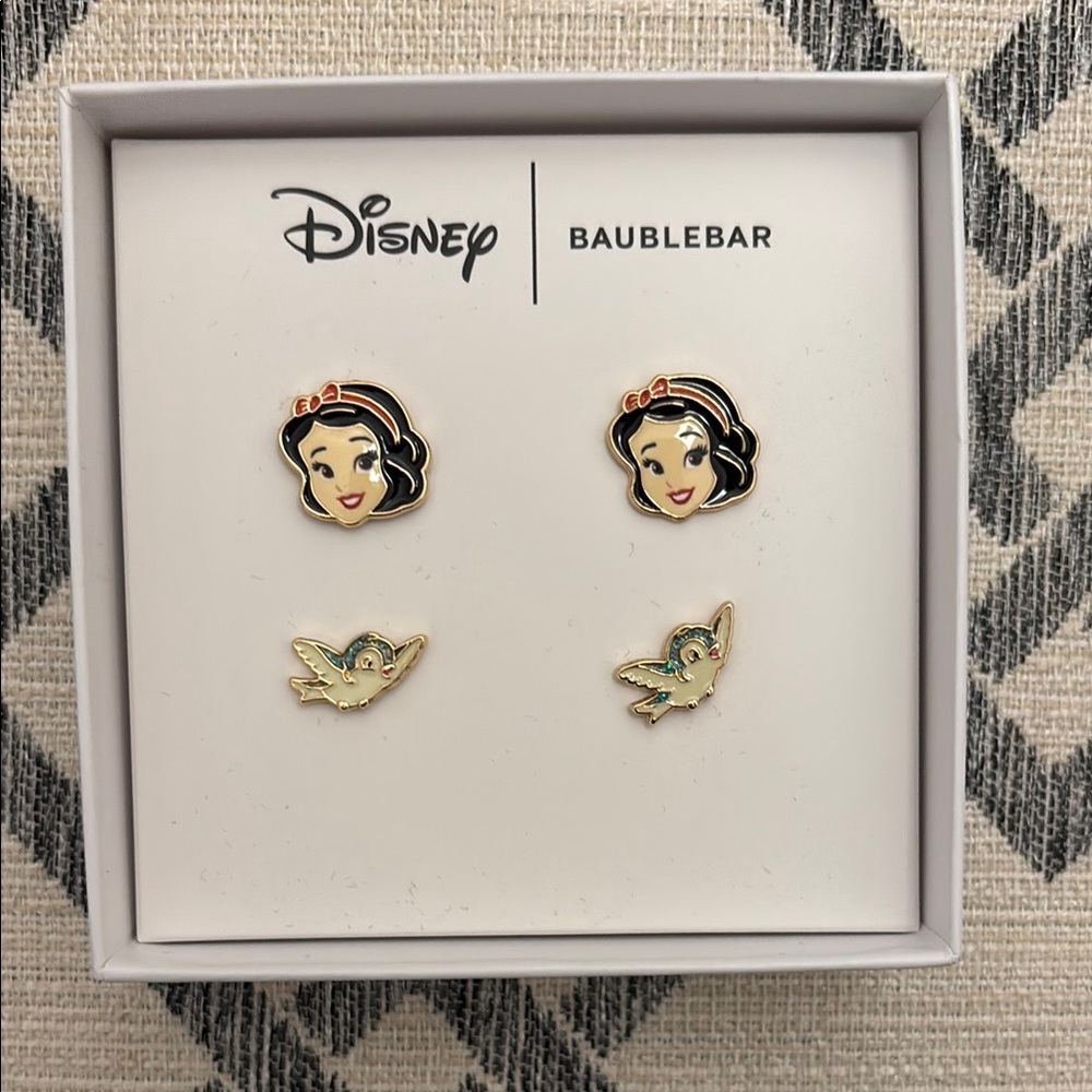 NWT BaubleBar Disney Snow White Earrings Set